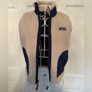 Patagonia kids vest EUC size S (7-8)